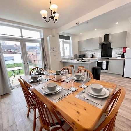 Portsmouth 3 Bedroom Getaway, Sleeps 6 ภายนอก รูปภาพ