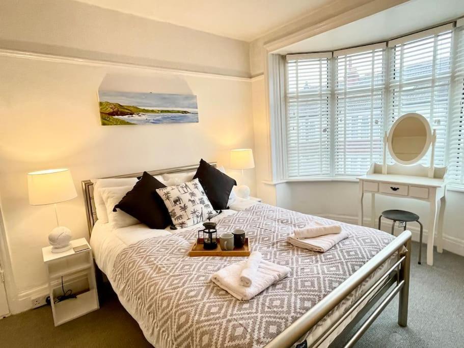 Portsmouth 3 Bedroom Getaway, Sleeps 6 ภายนอก รูปภาพ