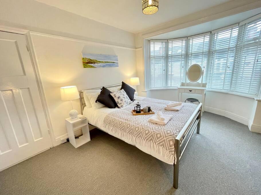 Portsmouth 3 Bedroom Getaway, Sleeps 6 ภายนอก รูปภาพ