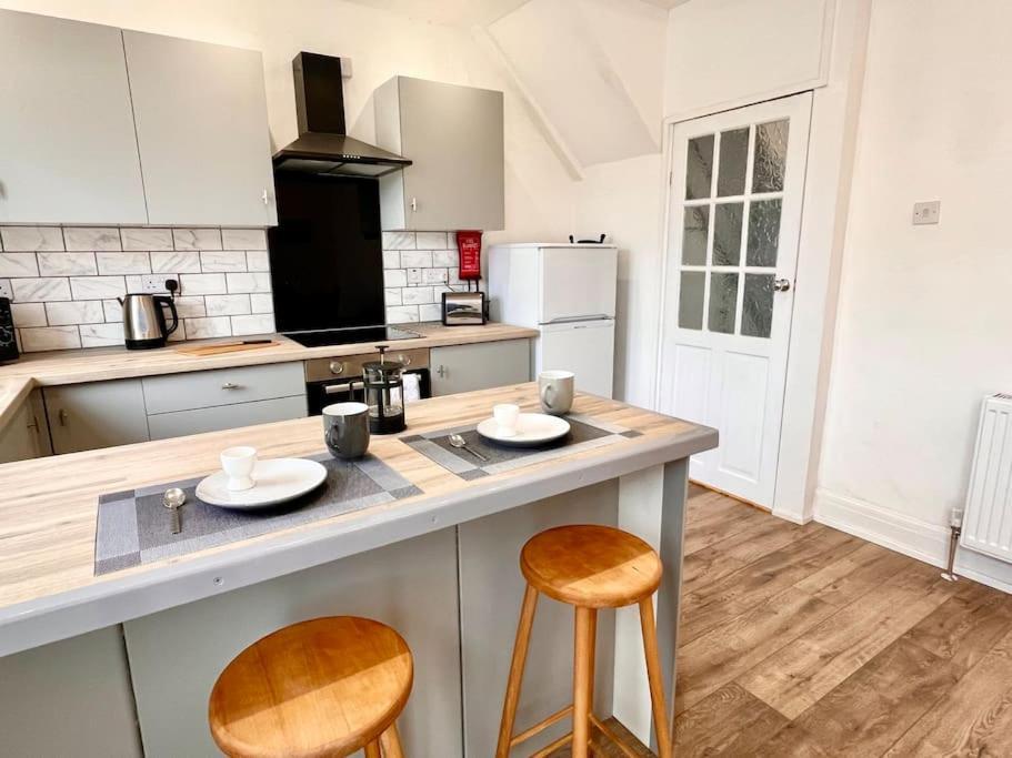 Portsmouth 3 Bedroom Getaway, Sleeps 6 ภายนอก รูปภาพ
