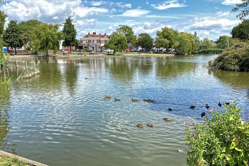Portsmouth 3 Bedroom Getaway, Sleeps 6 ภายนอก รูปภาพ